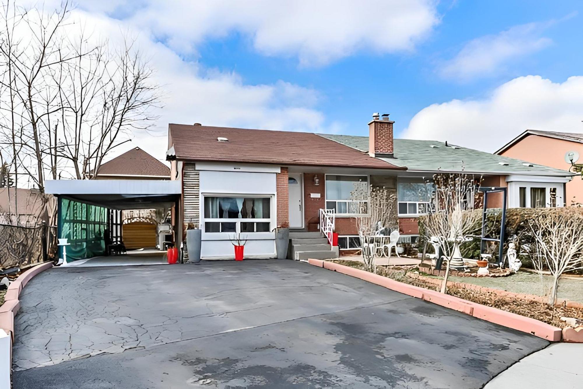 Modern Quiet Home By The Airport Миссиссага Экстерьер фото