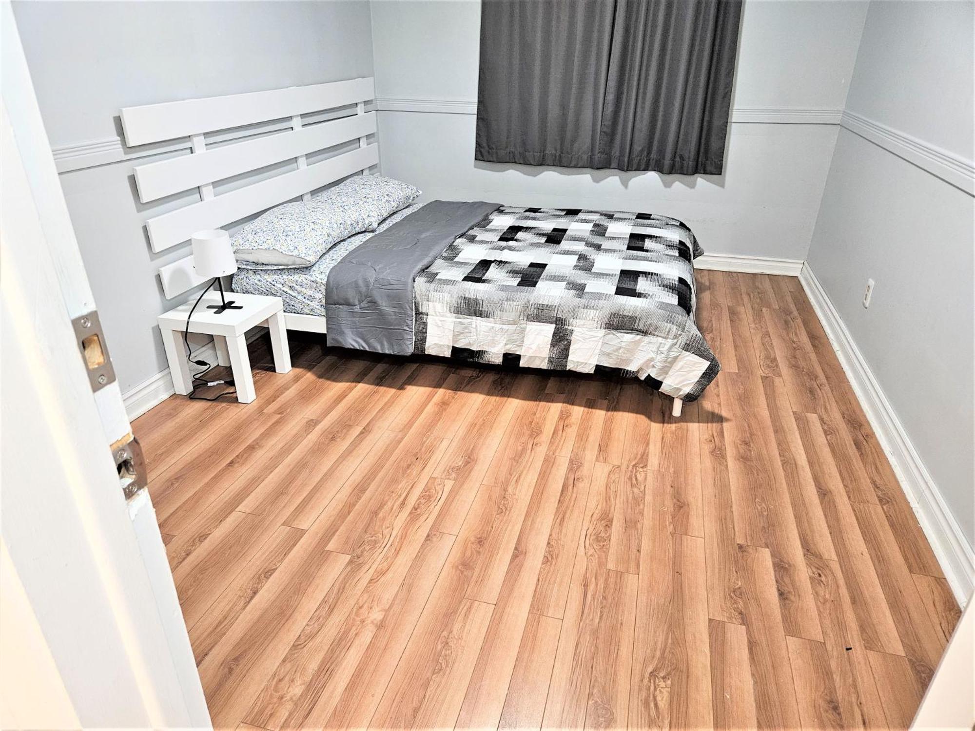 Modern Quiet Home By The Airport Миссиссага Экстерьер фото